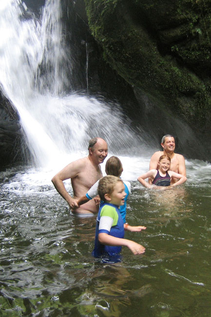 20070725h_DSM_WaterfallSwimming