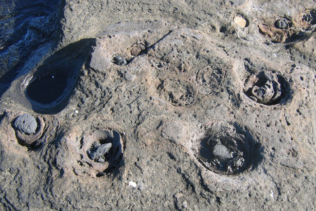 20070806g_JamesPuertoEgas_LavaBubbles