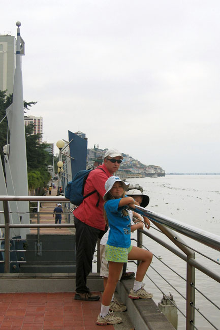 20070807d_DSM_Guayaquil_Malecon