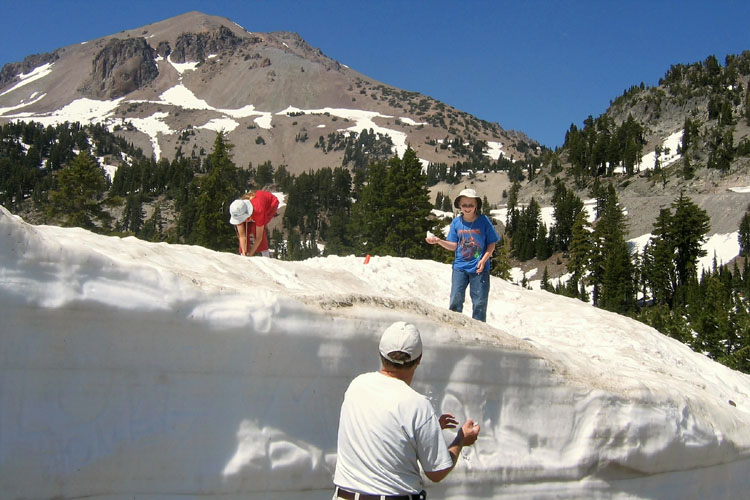 20090627_DSM_LassenSnowballFight