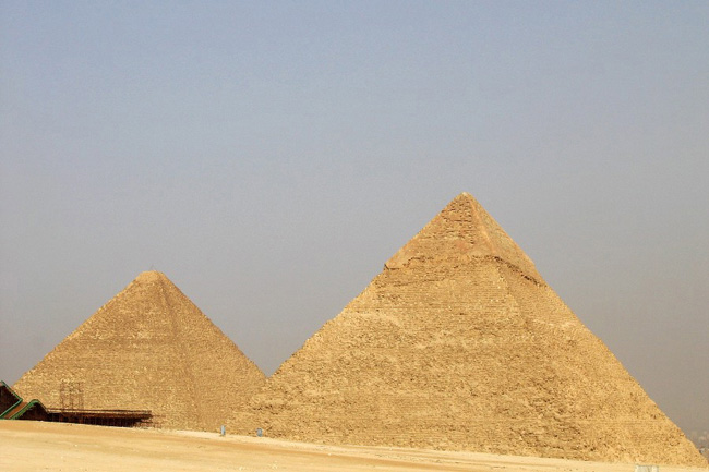 20060321r_KhufuKhafre