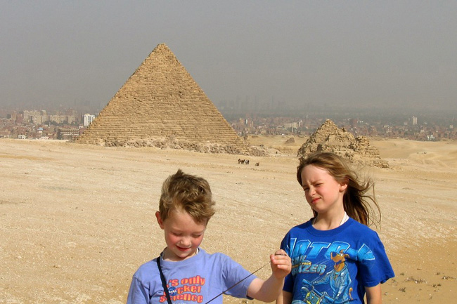 20060321s_SM_MenkaureQueens