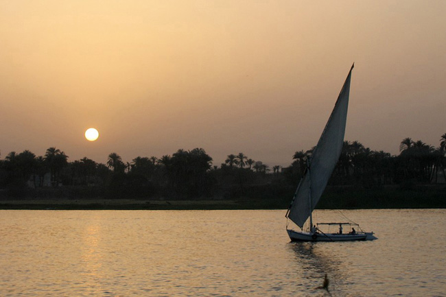 20060322w_LuxorFeluccaSunset