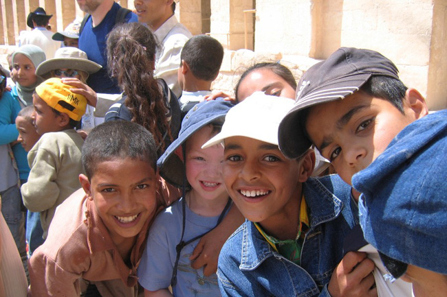 20060323q_M_EgyptianSchoolKids