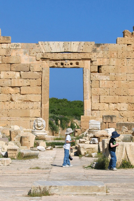 20060327l_SM_LeptisMagnaForumNW