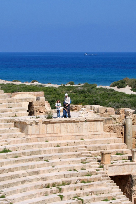 20060327ze_DSM_LeptisMagnaTheater