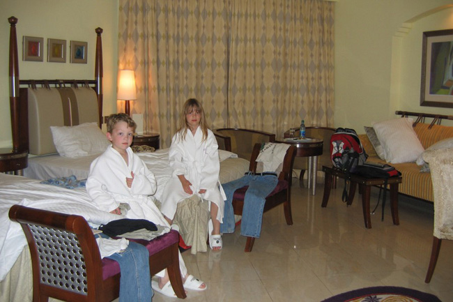 20060327zl_SM_CorinthiaHotelRoom