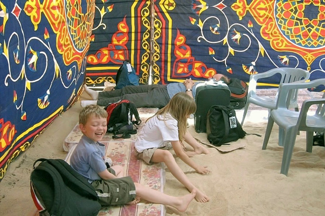 20060330b_DSM_JaluAirportPlayground