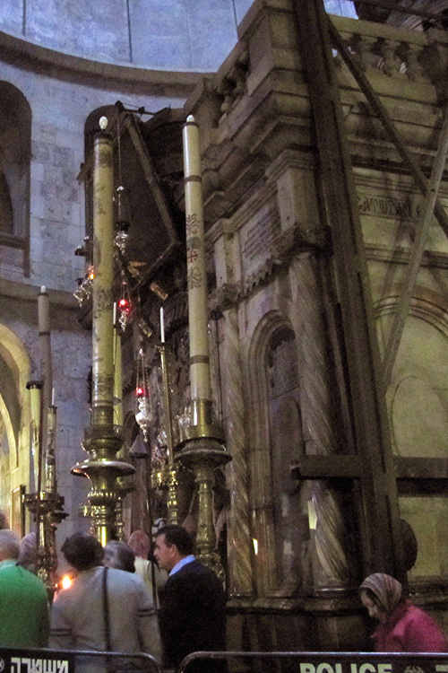 20101221t_TombOfChrist