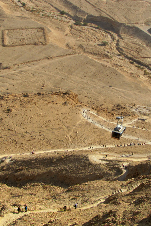 20101222d_MasadaCableCar