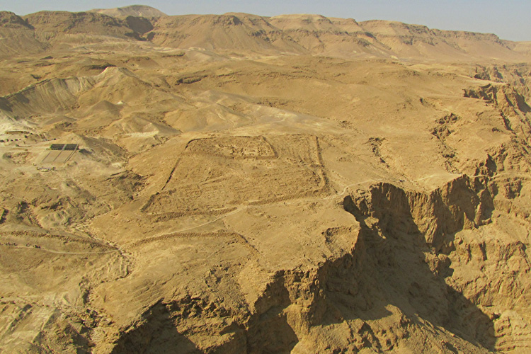 20101222g_MasadaRomanEncampment