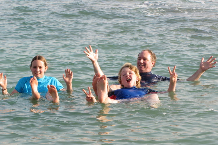 20101222j_DSM_DeadSeaFloating