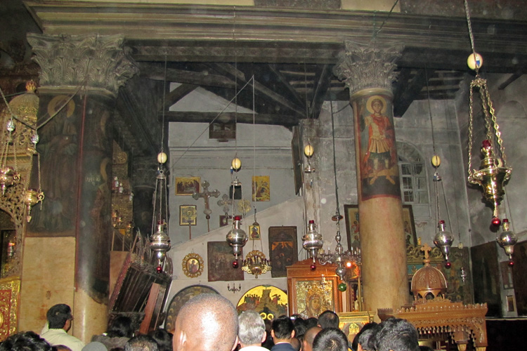 20101224f_BethlehemAboveGrotto