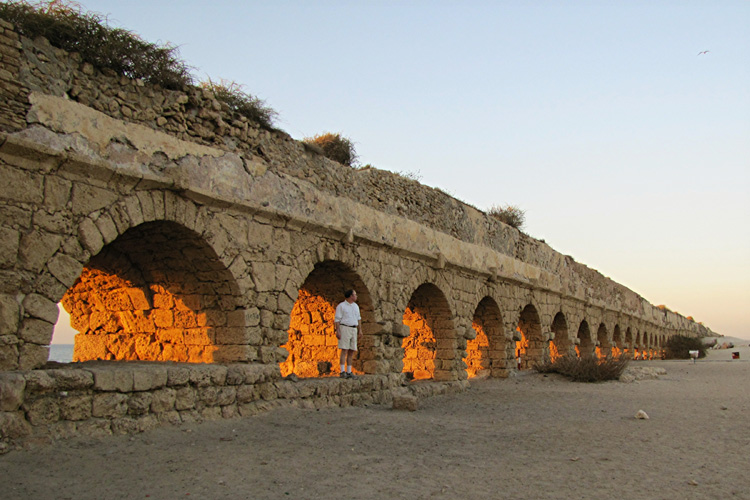 20101226j_D_CaesareaAqueduct