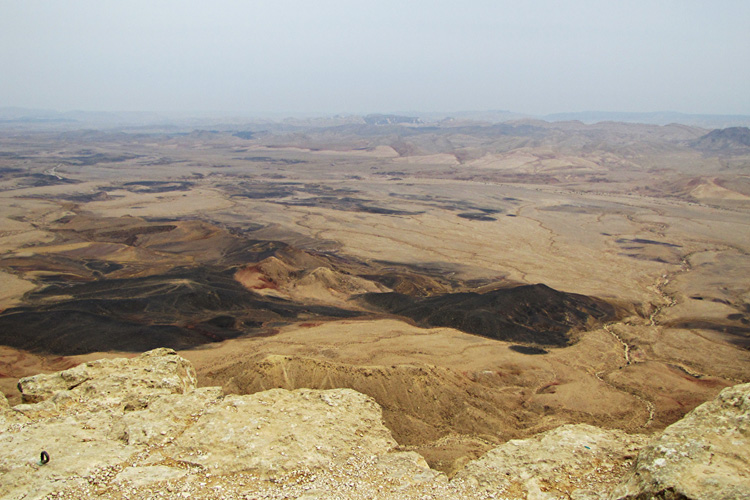 20101230b_MakhteshRamonFloor