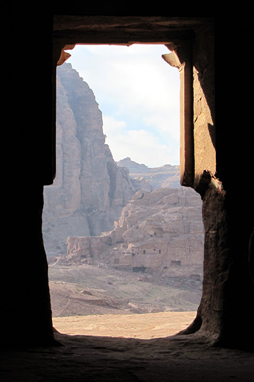 20110103zc_PetraRoyalTombView