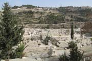 20101221k_KidronValleyTombs