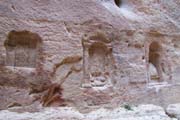 20110102h_PetraSiqShrines