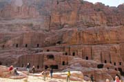 20110102r_PetraSmallTombs
