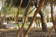20110104a_BenGurionTombSoldiers