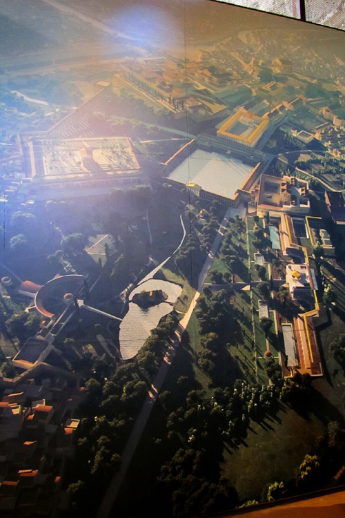 20120603l_BeforeTheColosseum