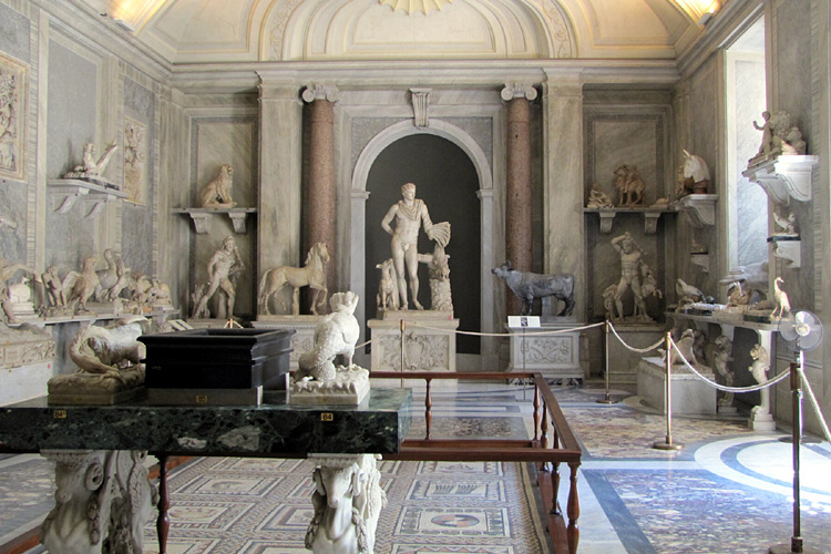 20120605l_VaticanSculptureRoom
