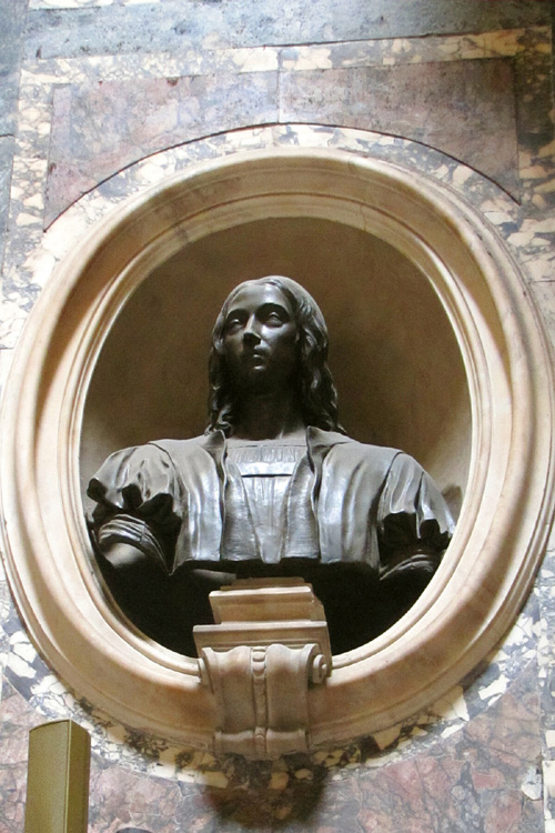 20120606i_RomePantheonRaphaelBust