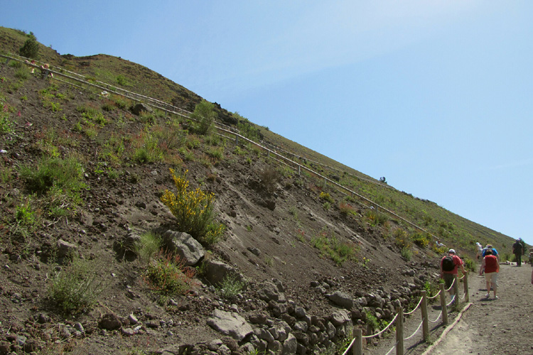 20120608a_D_ClimbingVesuvius