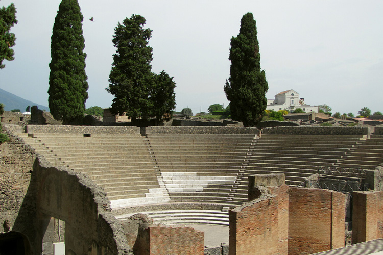 20120609j_PompeiiMainTheater