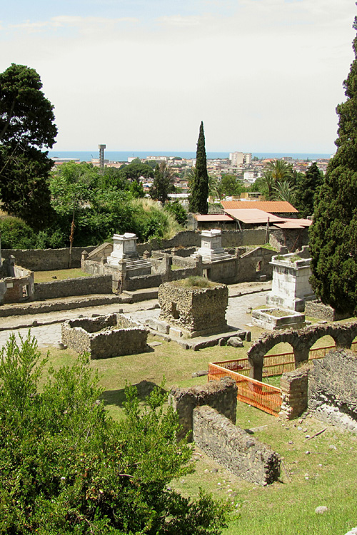 20120609v_PompeiiTownView