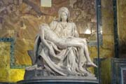 20120605zc_VaticanMichelangeloPieta