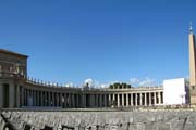 20120605zr_VaticanStPetersCourtyard