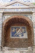 20120609g_PompeiiBathShrine